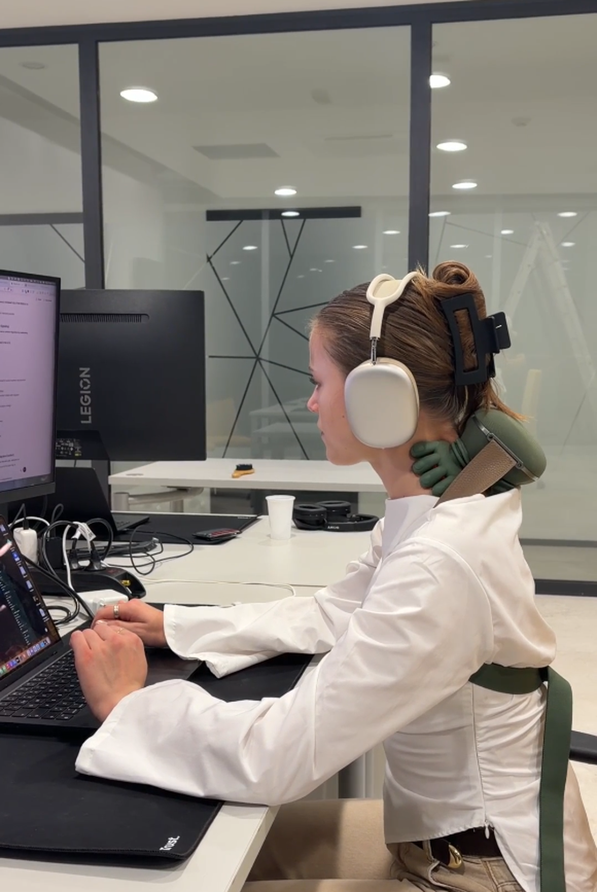 Dr Trust? Neck and Shoulder Massager with Heat Therapy
